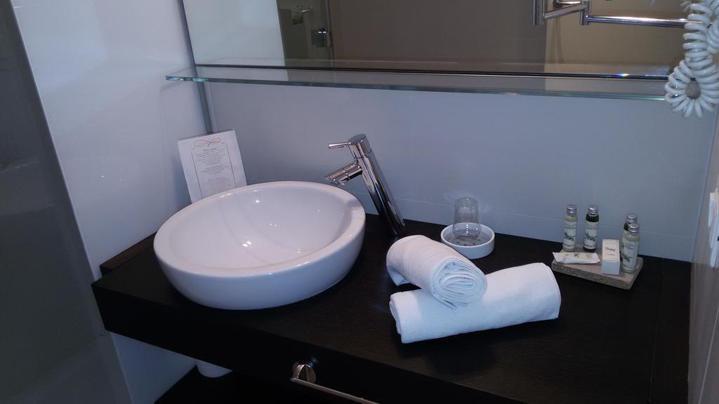 Relais Del Borgo Hotel & Spa 4 Stelle Staffolo Chambre photo