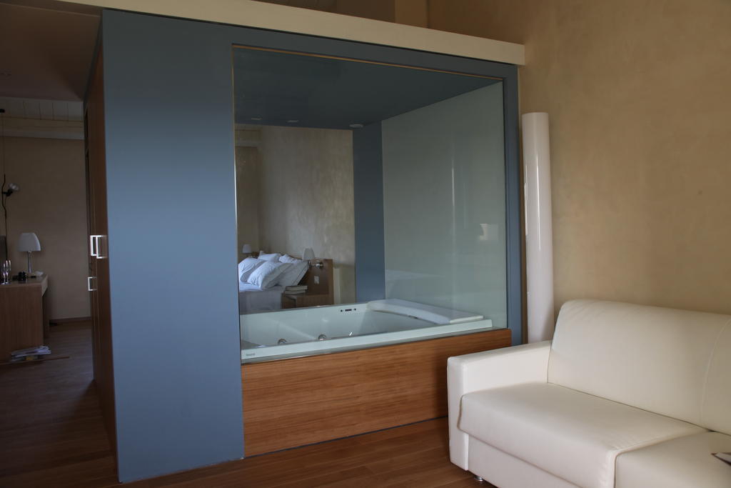 Relais Del Borgo Hotel & Spa 4 Stelle Staffolo Chambre photo